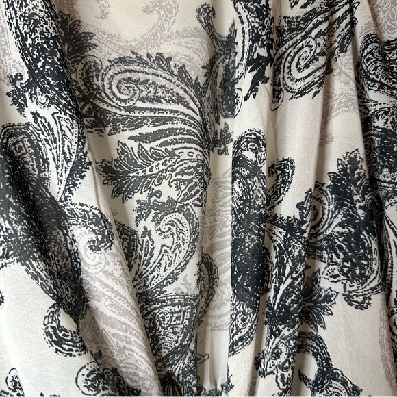 Black and White Paisley Blouse See Through NWT - Picture 9 of 11
